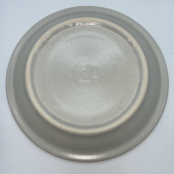 3 Pfaltzgraff Yorktowne Cups & Saucers and 3 extra saucers added too - Picture 7 of 9